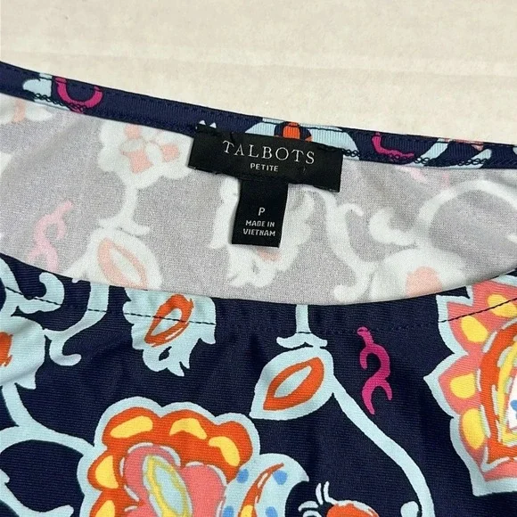 Talbots Petites Women's Size P Effortless Jersey Shift Dress in Stitched Floral - Picture 6 of 10